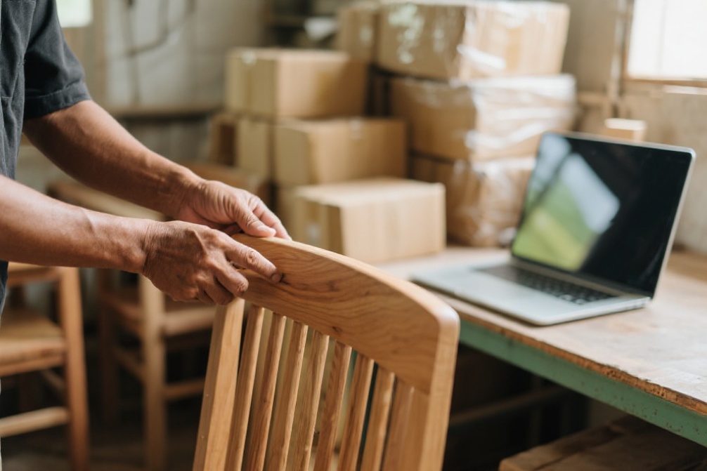 Menghadapi Tantangan Ekspor Furniture: Strategi untuk Meminimalkan Risiko